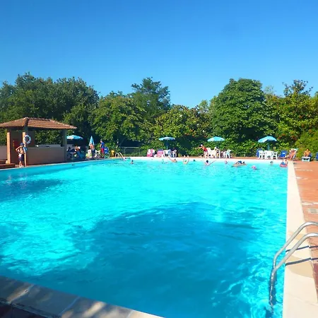 Semesterpark Camping Village California *